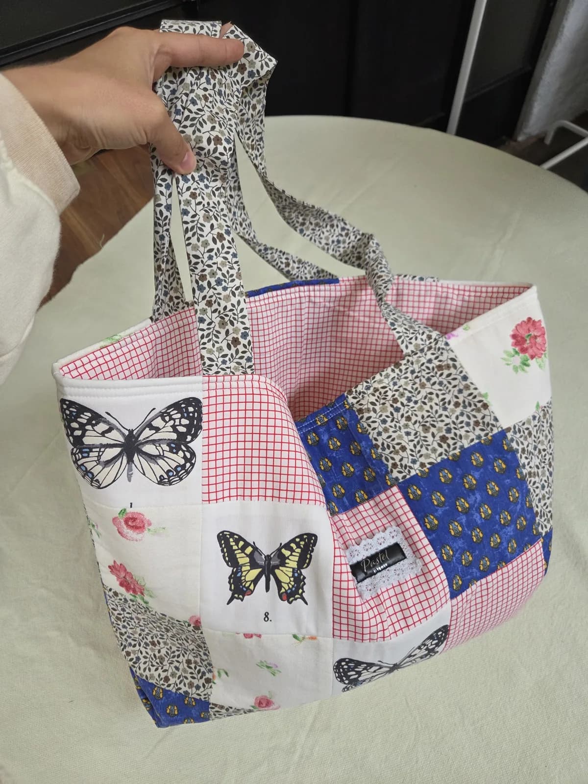 Patchwork totebag med sommerfugler – produktdetalj 7