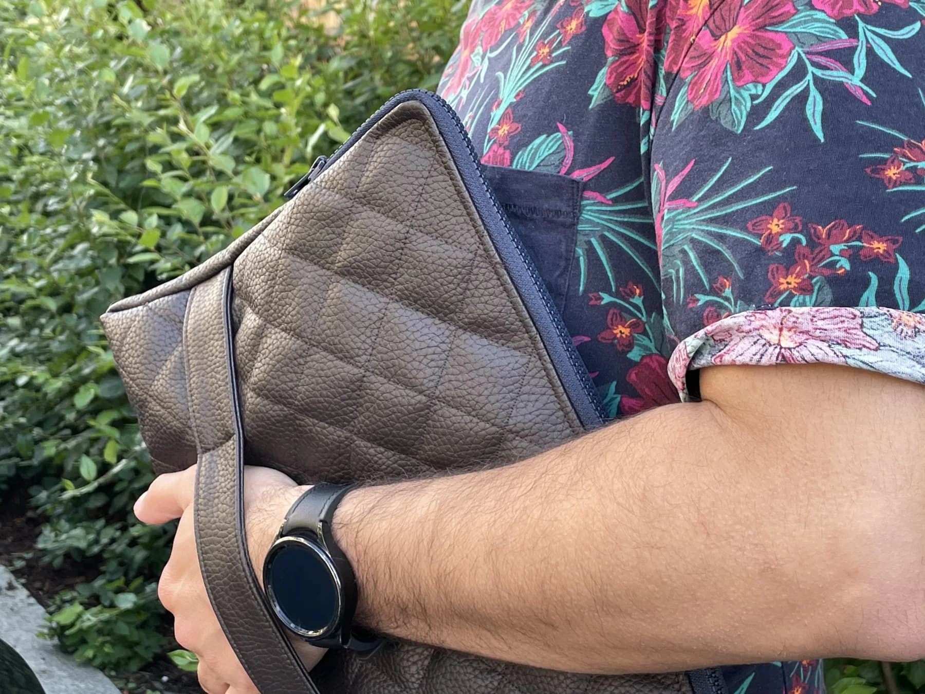 Quilted vegan leather laptop sleeve – product detail 4