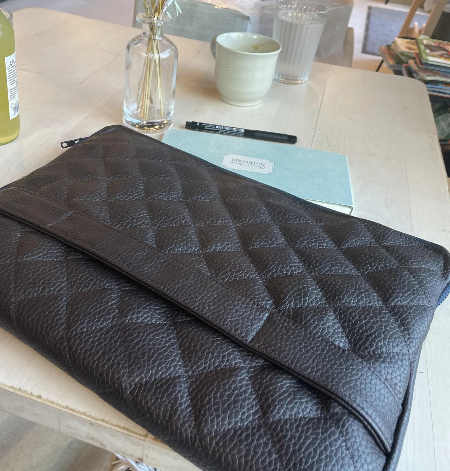 Quilted vegan leather laptop sleeve – front view