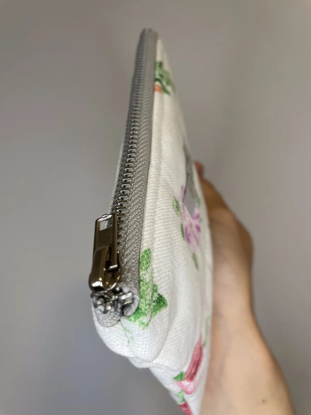 Polstret flatt etui med glidelås – produktdetalj 4